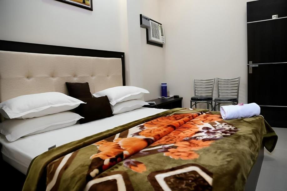 Hotel White Tulip Amritsar Extérieur photo